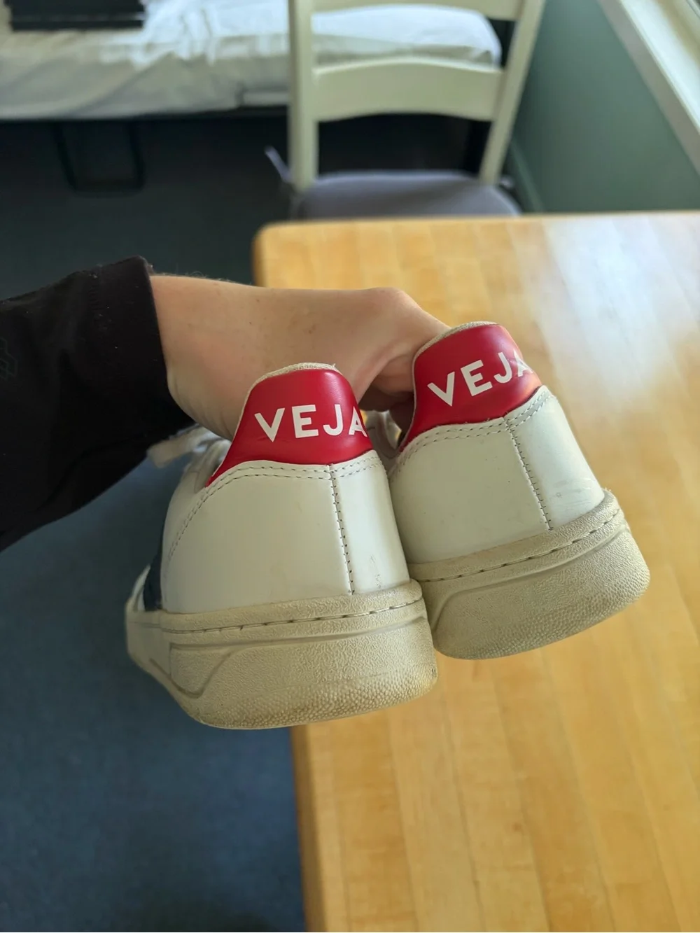 Veja Sneakers, size 6 (good used condition)